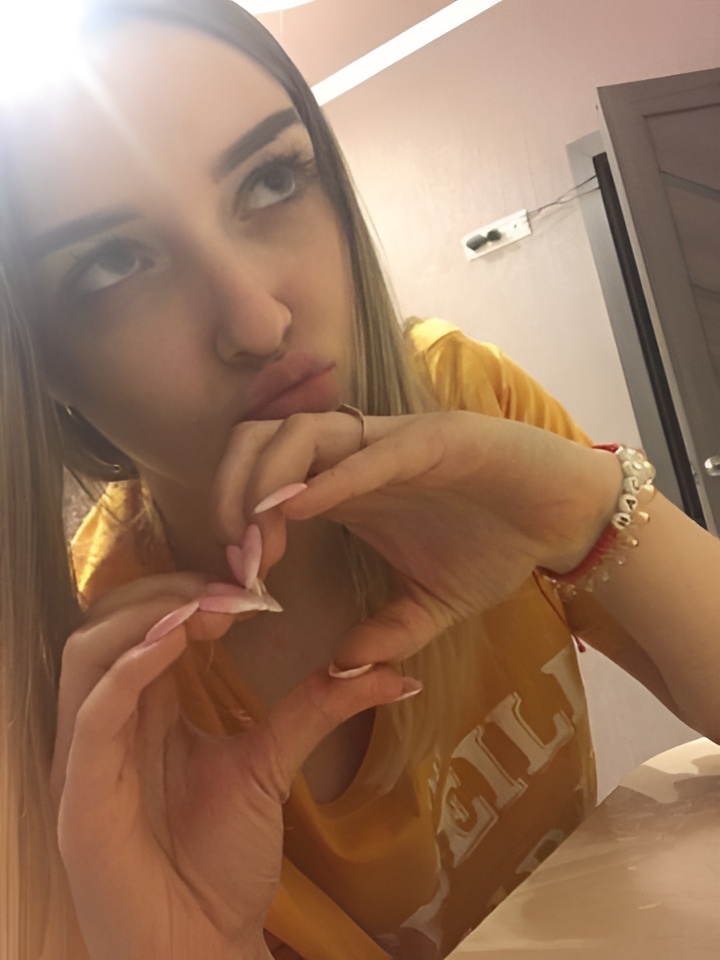 Анечка привлекательная девушка из Анжеро-судженска цена от 2000 руб