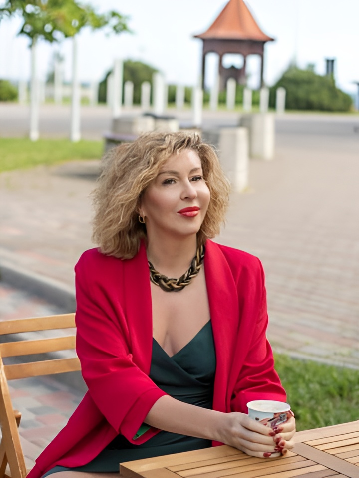 Олеся привлекательная девушка из Анжеро-судженска цена от 1500 руб