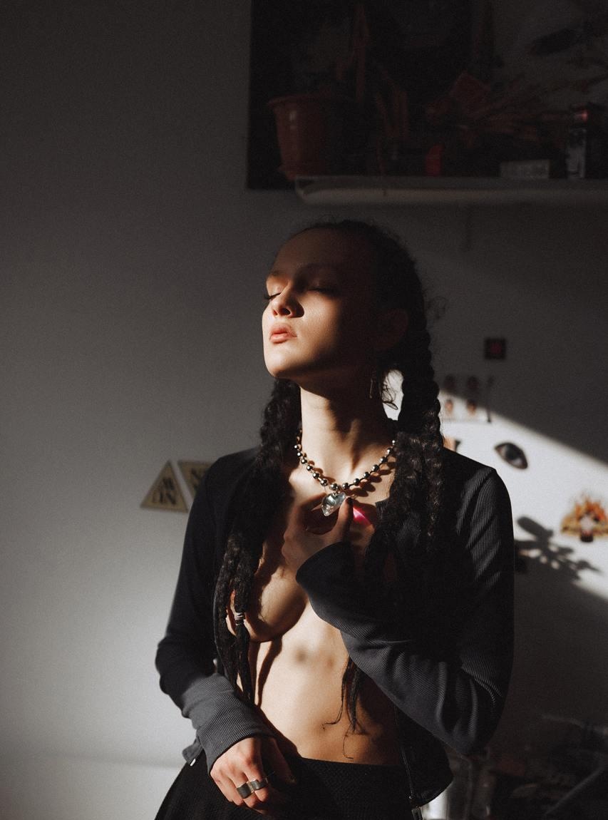 Надежда привлекательная девушка из Анжеро-судженска цена от 6000 руб