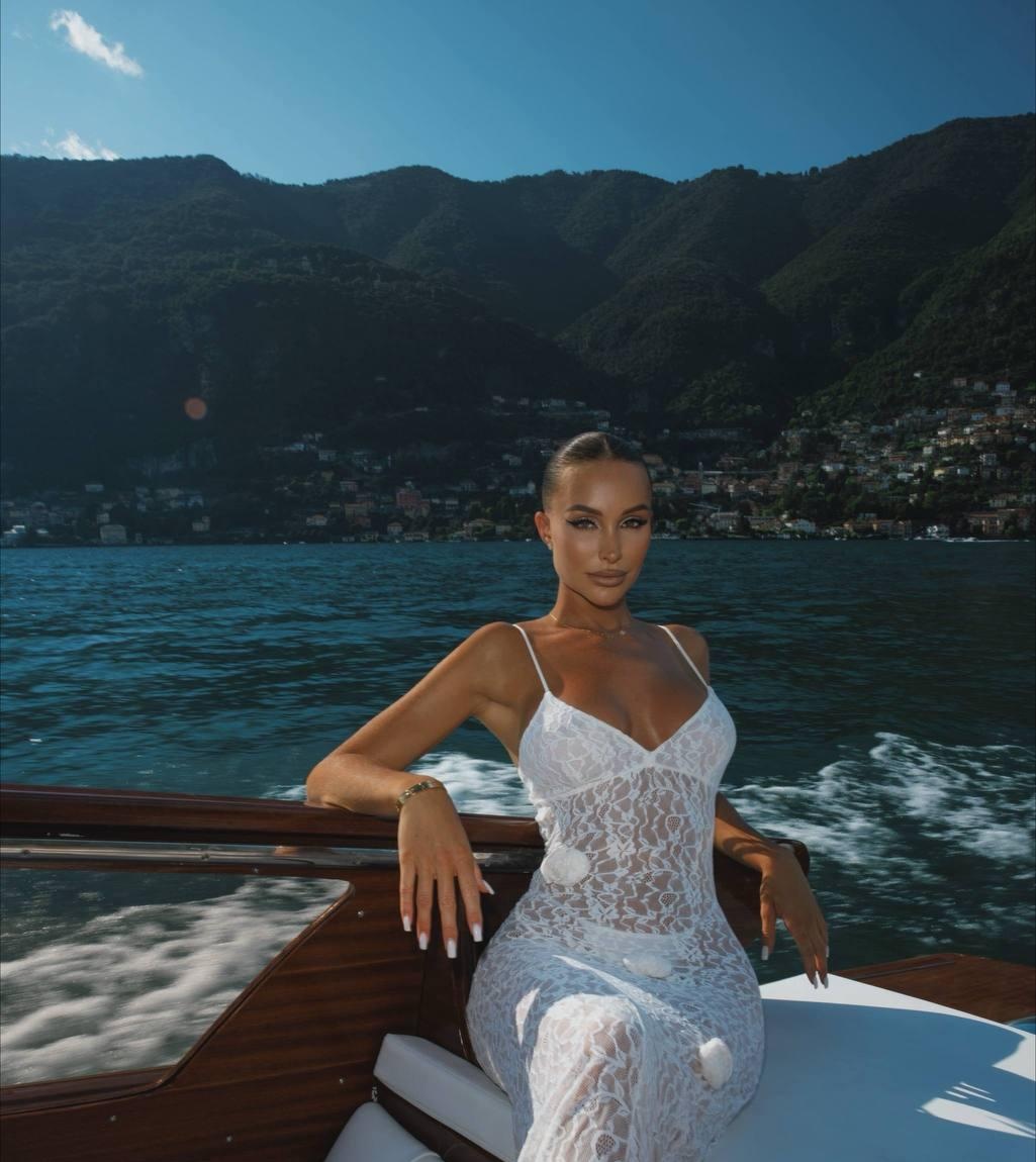 Амелия привлекательная девушка из Анжеро-судженска цена от 11000 руб